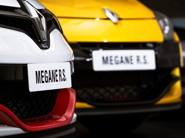 Renault Clio RS и Megane RS могут стать гибридами