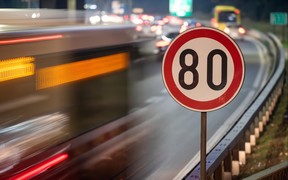 Рух зі швидкістю до 80 км/год у Києві з 1 квітня дозволять  лише на чотирьох ділянках!