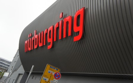 Руководство гоночной трассы «Нюрбургринг» запретило заезды на время