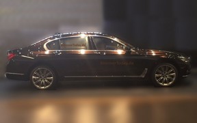 Седан BMW 7­й серии засветил профиль