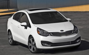 Седан Kia Rio назван самым худшим новым автомобилем