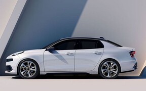 Седан Lynk & Co 03 показали на живых фотографиях