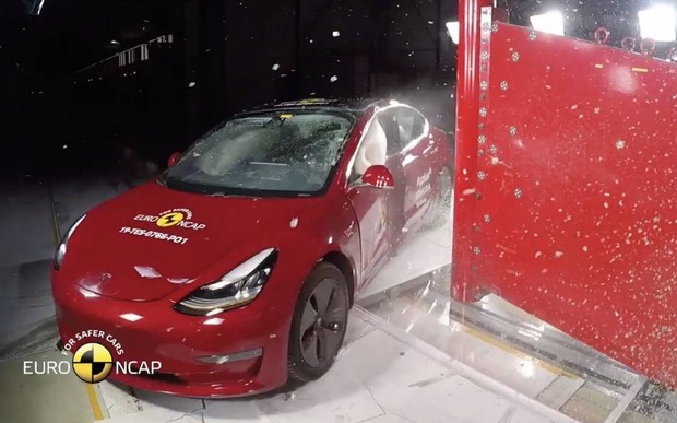 Skoda Scala, Tesla Model 3 и другие... В EuroNCAP снова разбили несколько новых машин. ВИДЕО