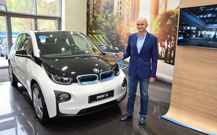 Сразу два электромобиля BMW i3 нашли своего покупателя