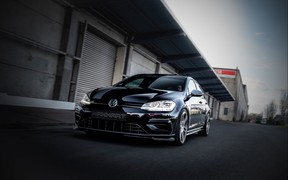 Старий кінь. Volkswagen Golf сьомого покоління прокачали до 450 к.с.