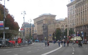 Столичные власти решили оставить центр Киева за пешеходами. По выходным