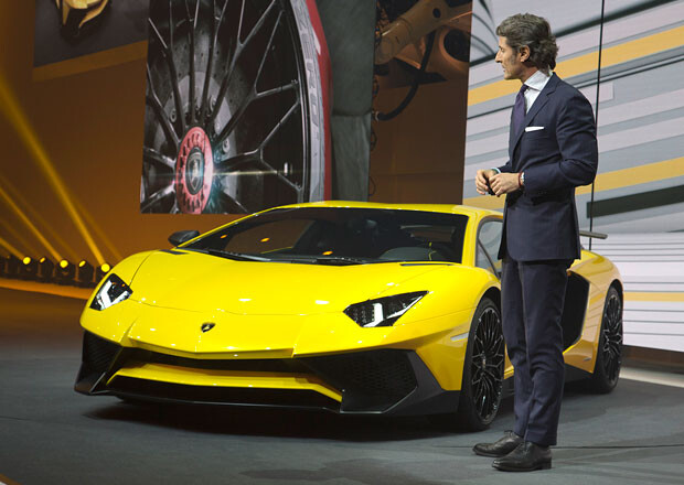 «Супербыстрый» Lamborghini Aventador прибыл в Женеву