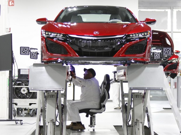 Суперкар Acura NSX встанет на конвейер в апреле