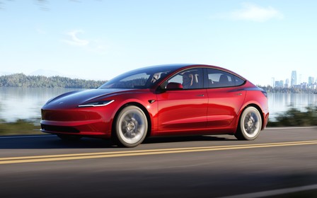 Tesla покаже оновлений Model 3 у Мюнхені за кілька днів, але ми вже маємо фото!