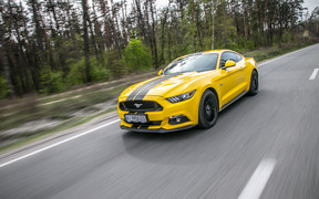 Тест-драйв Ford Mustang GT: В коня корм