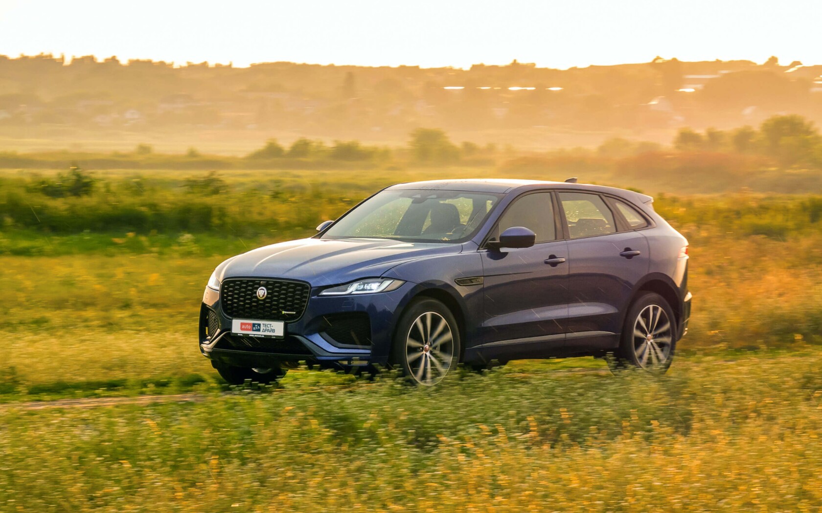 Jaguar F-Pace: спортивный универсал для плохих дорог