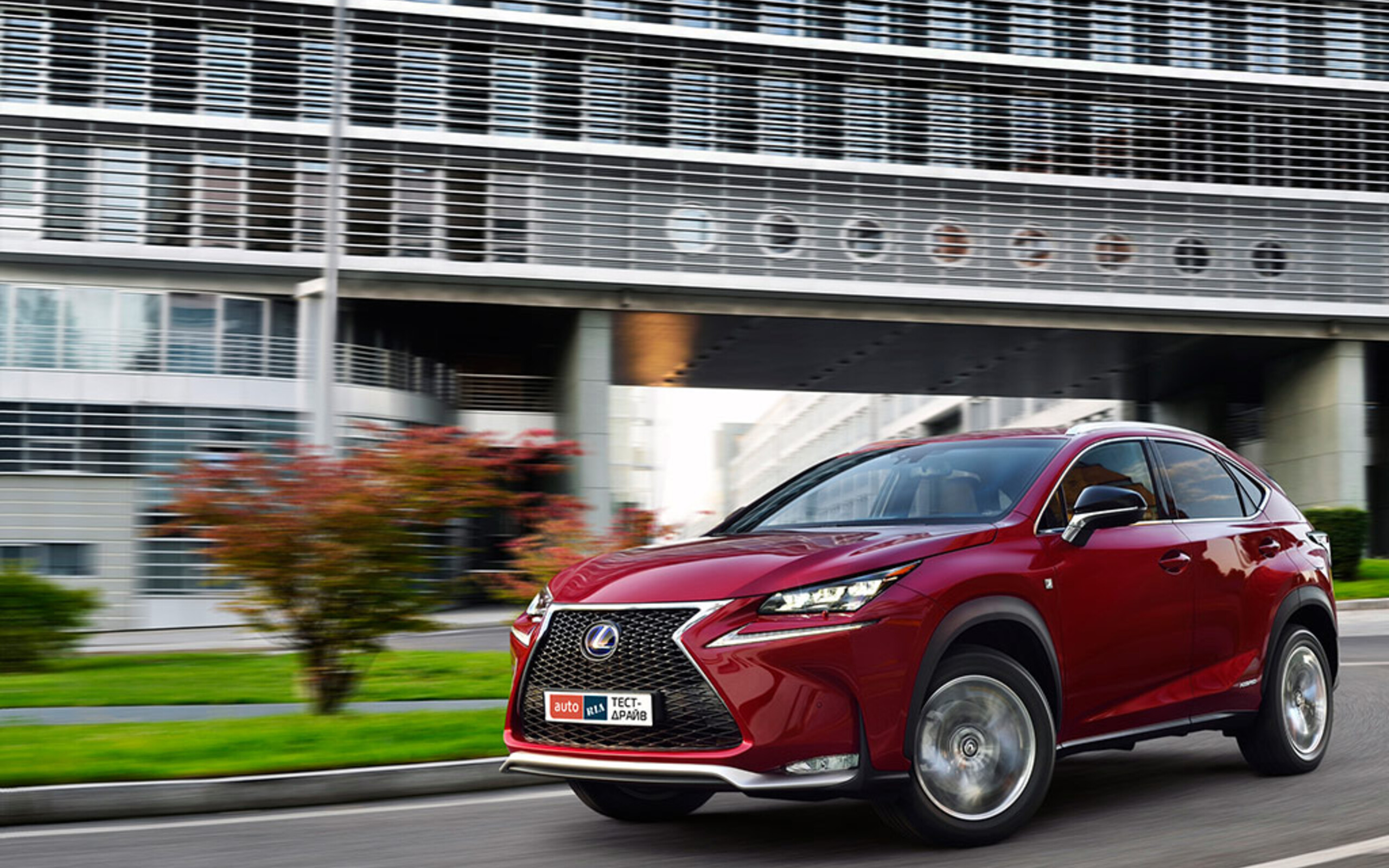 Тест-драйв Lexus NX