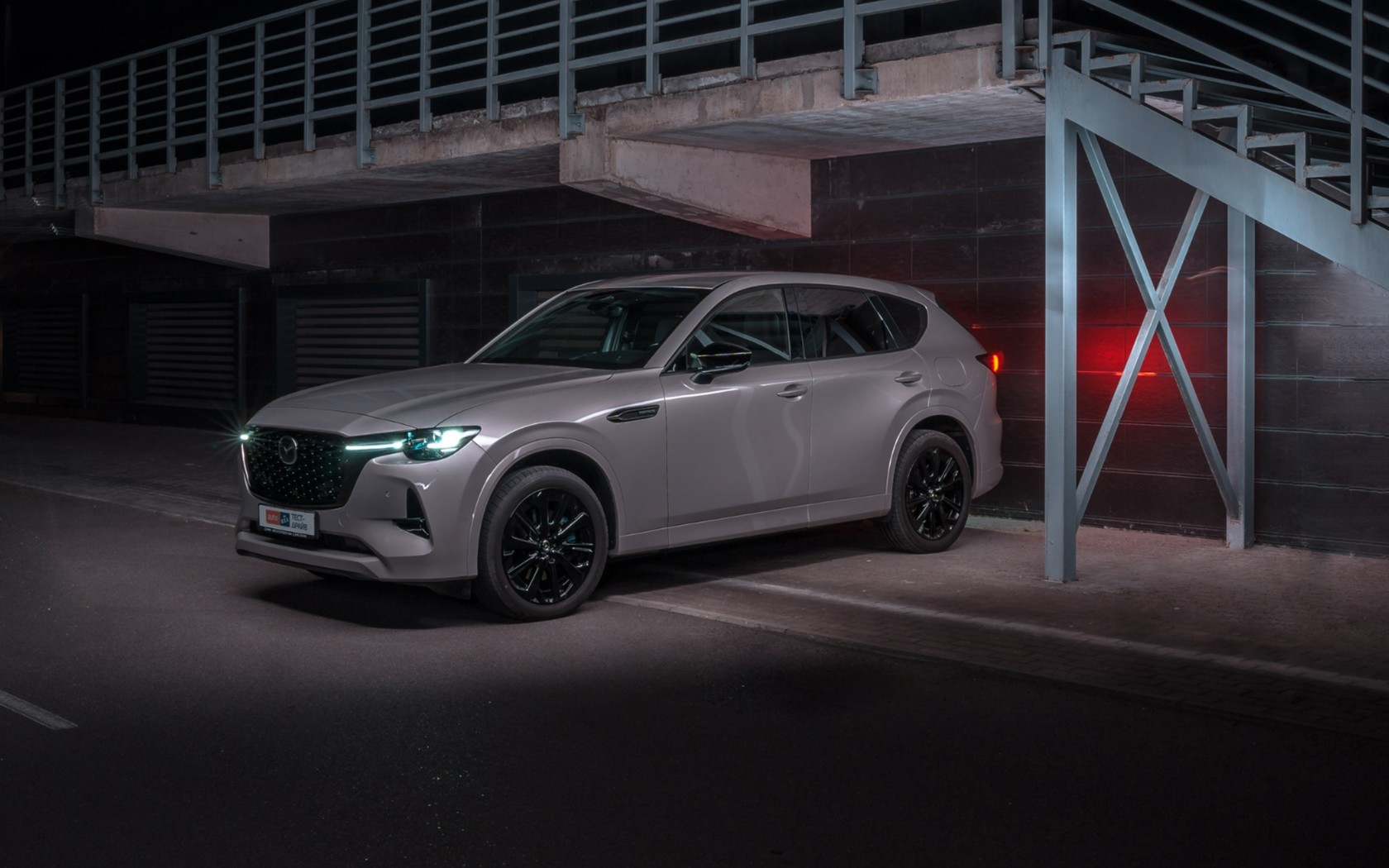 Тест-драйв Mazda CX-60: починає з високого старту