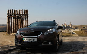 Тест-драйв Peugeot 2008