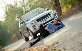 Тест-драйв Range Rover Evoque от дизайнера McLaren