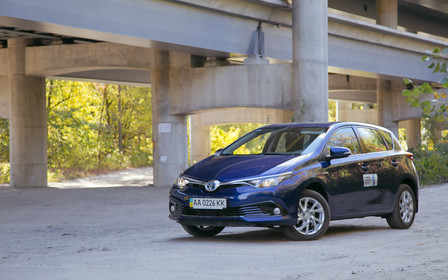 Тест-драйв Toyota Auris Hybrid: Мир перфекциониста