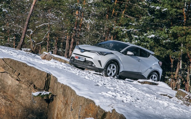 Тест-драйв Toyota C-HR Hybrid: С «Приусом» на уме