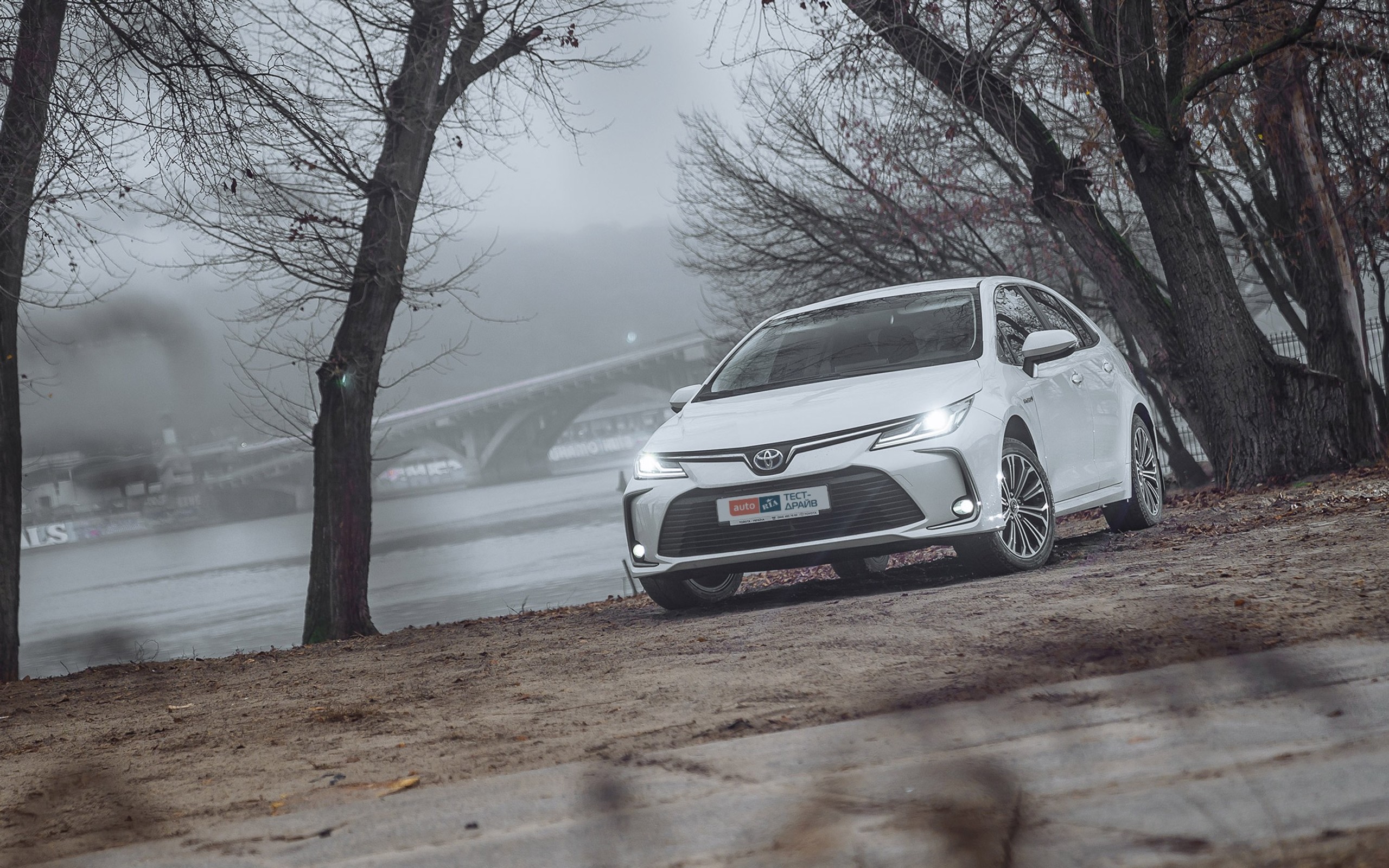 Toyota Corolla Hybrid: Два шага вперед