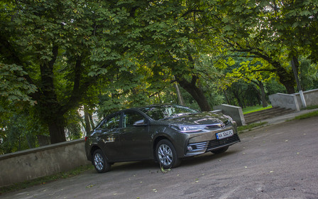 Тест-драйв Toyota Corolla  