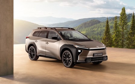 Toyota bZ4X Touring: електричний кросовер став крос-універсалом!
