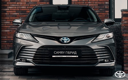 Toyota Camry Гібрид з вигодою 4%*