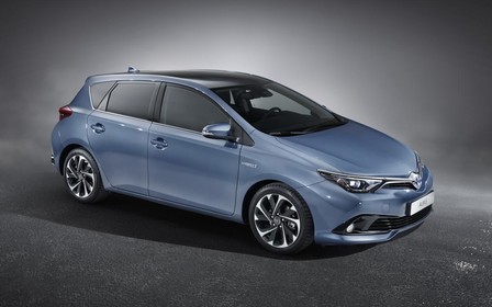 Toyota обновила Auris