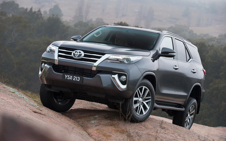 Toyota показала новое поколение Fortuner