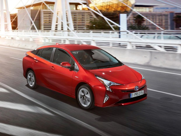 Toyota рассказала о новом поколении гибрида Prius