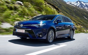 Toyota снова готовится "зарубить" Avensis