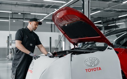 Toyota відкриє в Україні курс навчання на механіка для ветеранів