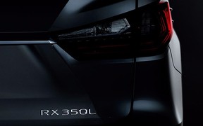 Третьим будешь: Lexus добавил кроссоверу RX 350L ряд сидений
