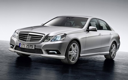 У AUTO.RIA в наличии: Седан Mercedes-Benz E-Class 