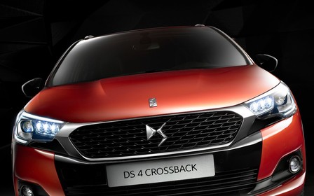 У обновленного Citroen DS4 появилась вседорожная версия