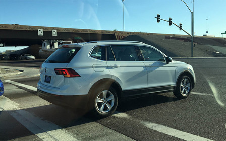 Удлиненный Volkswagen Tiguan засекли на дороге