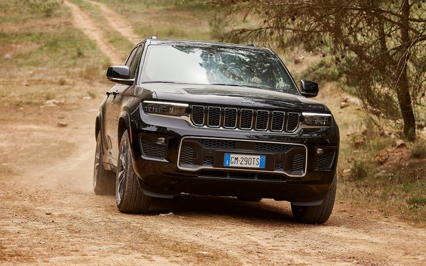 Українська лінійка Jeep отримала флагманський кросовер. Скільки коштує Grand Cherokee?