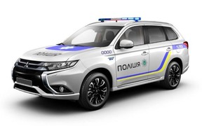 Украинских полицейских пересадят на гибридные кроссоверы Mitsubishi Outlander PHEV
