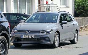 Универсал Volkswagen Golf готовится к премьере