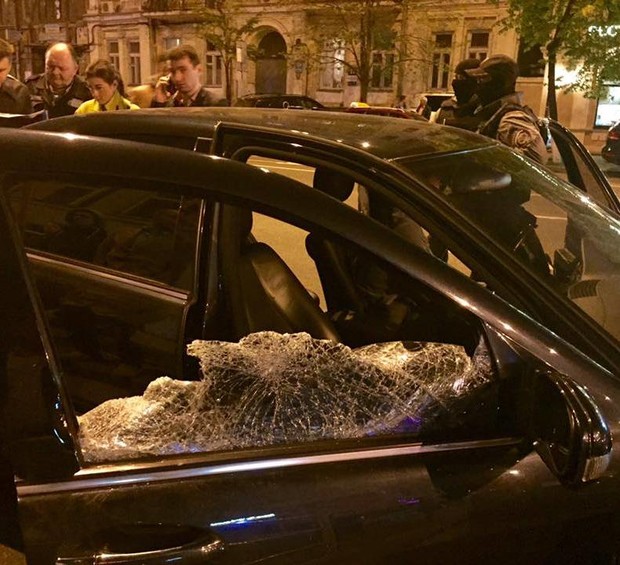 В центре Киева со стрельбой были задержаны грабители машин