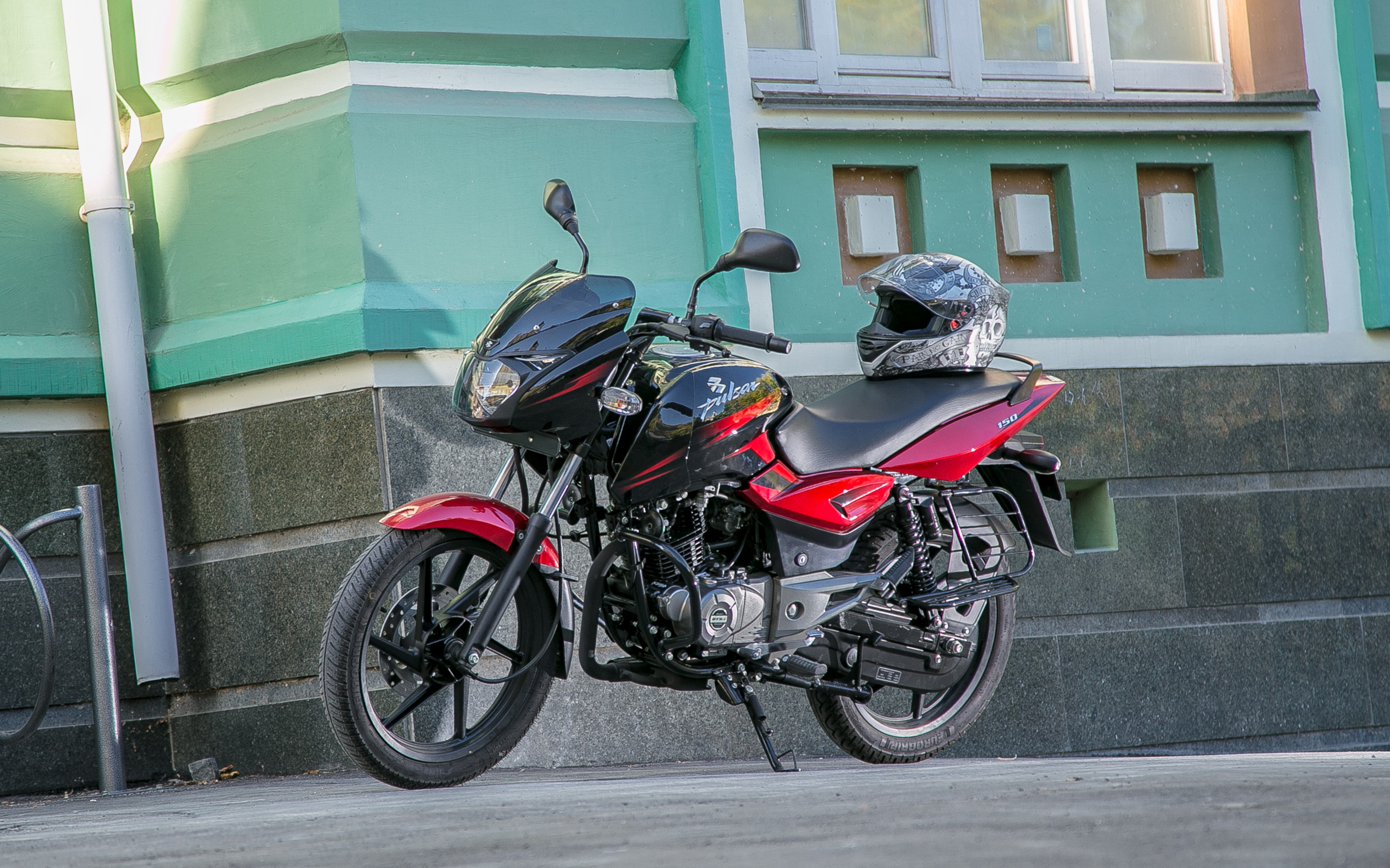 В хвост и в гриву: Тест-драйв Bajaj Pulsar 150 DTS-i