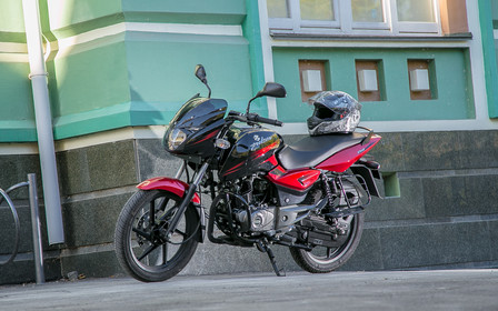 В хвіст і в гриву: Тест-драйв Bajaj Pulsar 150 DTS-i  