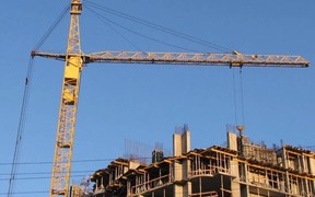 У Києві знайшли забудовників для довгобудів