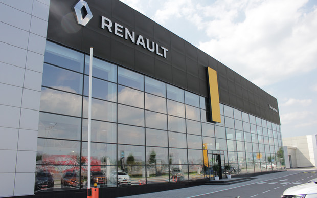 В Киеве открыли крупнейший в Украине автосалон Renault