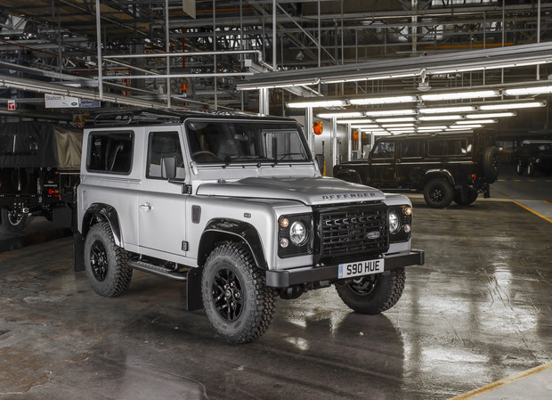 В Land Rover выпустили 2-миллионный экземпляр Defender