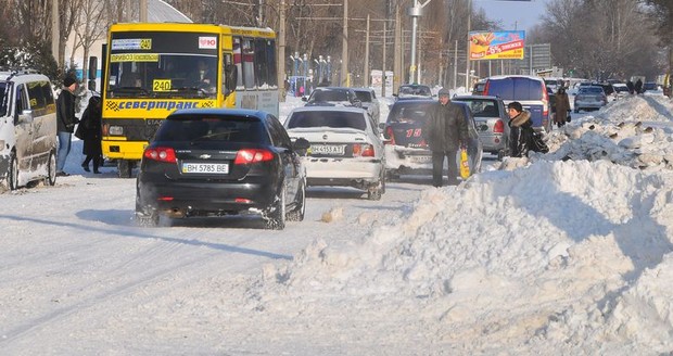 В Одесской области еще не все дороги отчистили от снега 