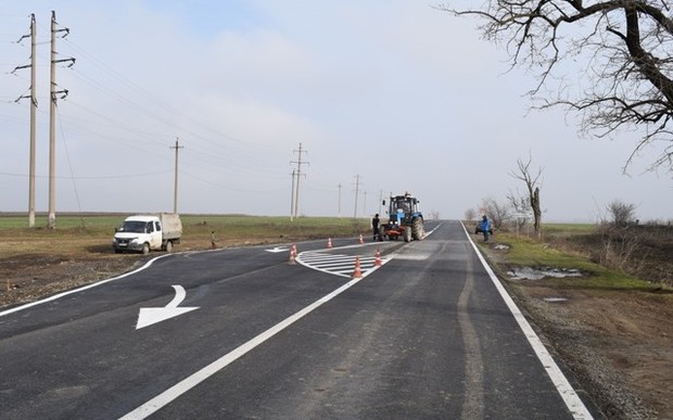 В правительстве хотят снижать скорость автомобилей с помощью изгибов дороги