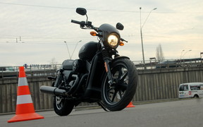 В Украине дебютировал новый байк Harley-Davidson Street 750 