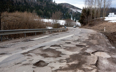 В Украине на ремонт дорог тратят вдвое больше, чем в Словакии