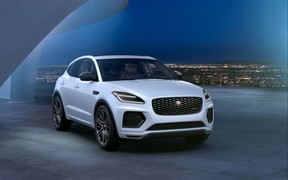 В Украину привезли обновленные Jaguar E-Pace. Что предлагают?