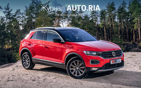 В журнале: Еще два проекта растаможки, Audi e-tron для Украины, тест-драйв VW T-Roc, культовые «Мерседесы» фестиваля OldCarLand и лидеры продаж на AUTO.RIA.