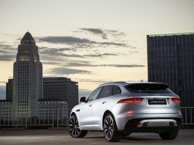 Вартість абсолютно нового Jaguar F-Pace для українського ринку